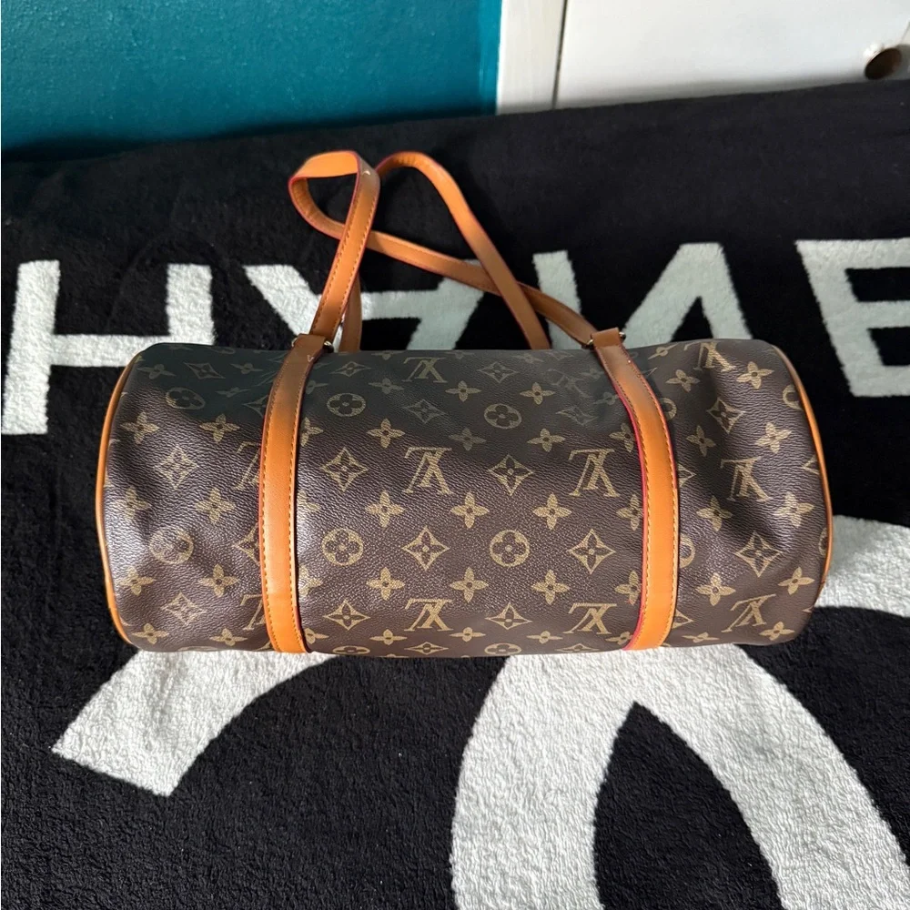 Louis Vuitton Monogram Duffel Bag in Brown and Tan - Picture 4 of 10